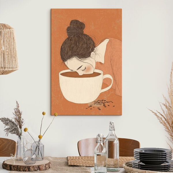 Frau trinkt aus einer Tasse Frau trinkt aus einer Tasse