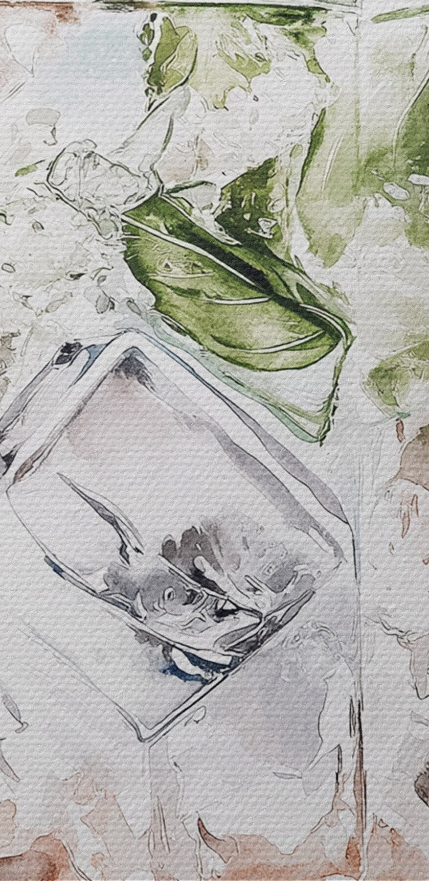 Glas mit Eis und Limette obenauf