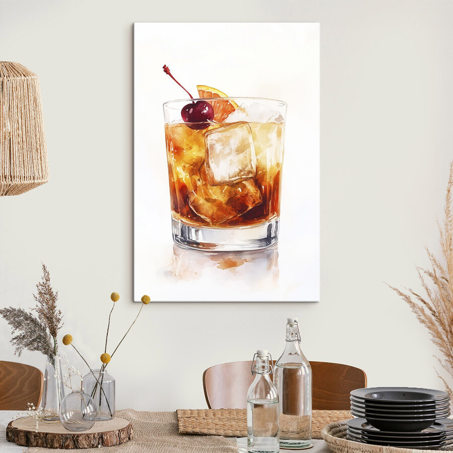 Glas mit Eis und einer Kirsche oben drauf Glas mit Eis und einer Kirsche oben drauf