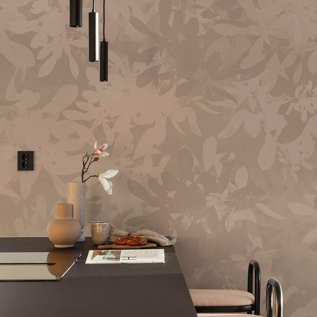 Zarte florale Muster in gedeckten Tönen