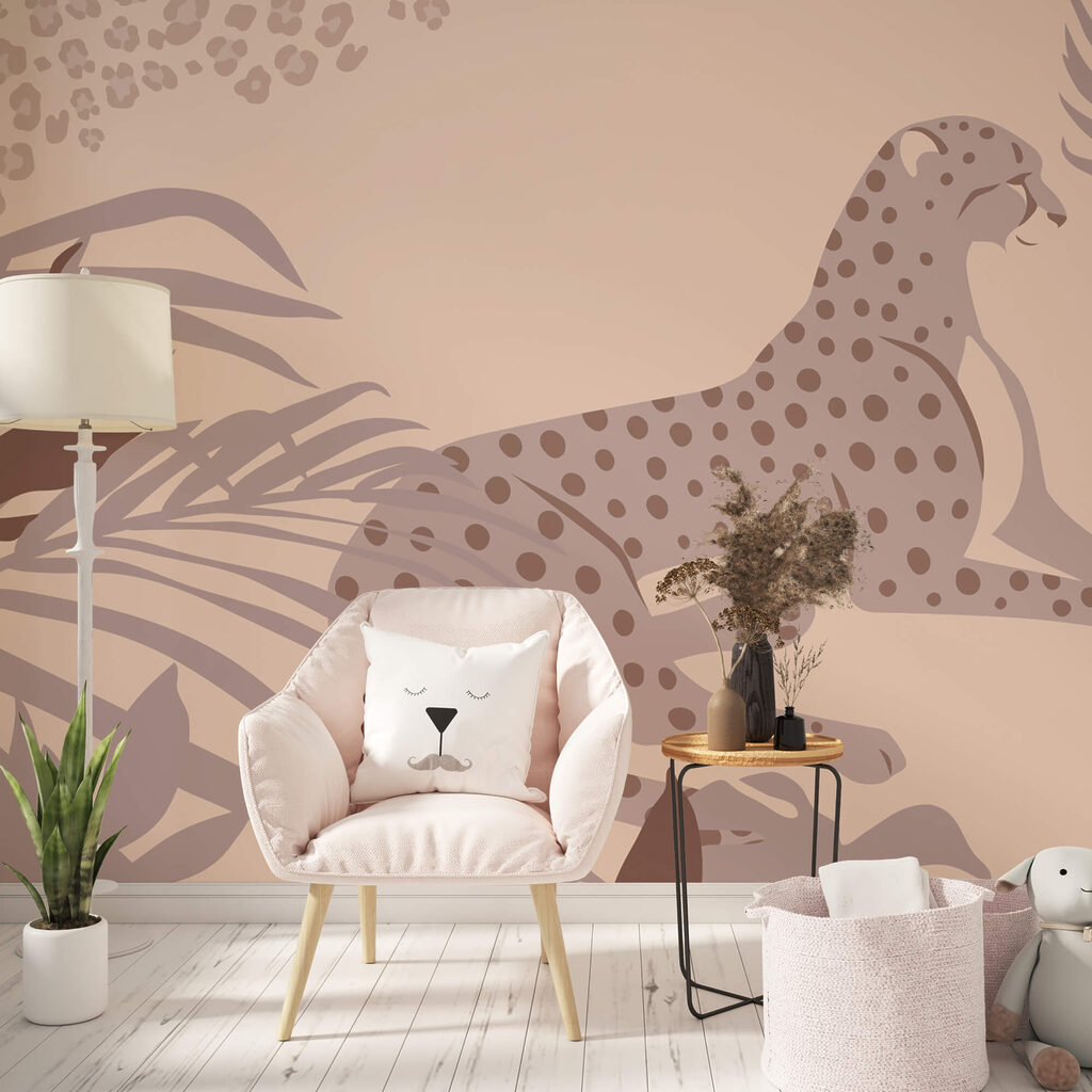 Gepard liegend mit Pflanzen Gepard liegend mit Pflanzen