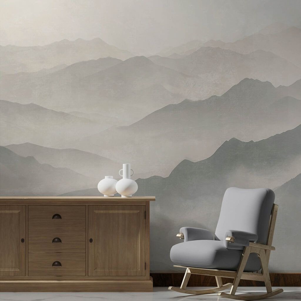 Nebelverhangene Bergkette