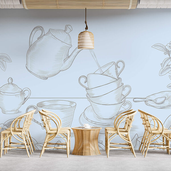 Teekanne, die in einen Stapel Teetassen gießt Teekanne, die in einen Stapel Teetassen gießt