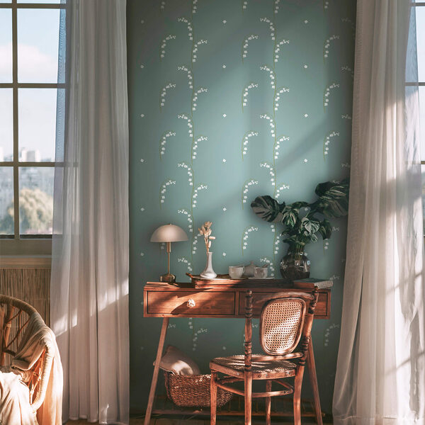 Muster aus weißen Blumen auf blauem Hintergrund