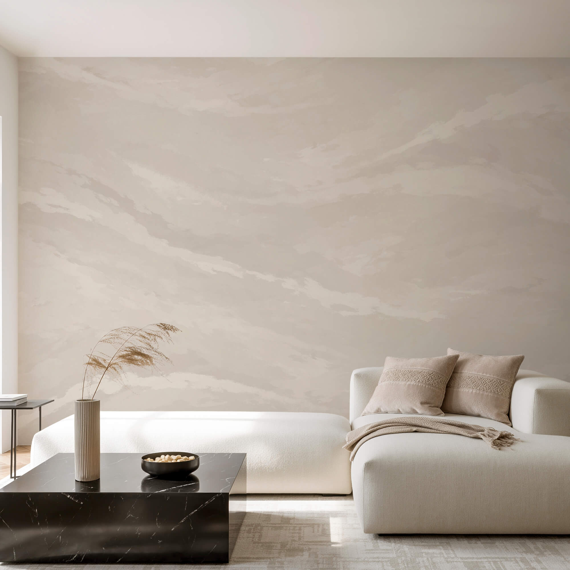 Weiße Oberfläche mit vielen Wolken