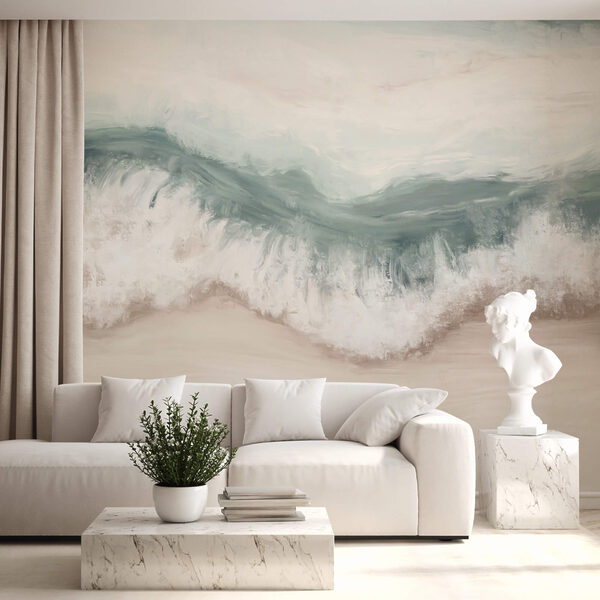 Welle, die an einem Strand bricht