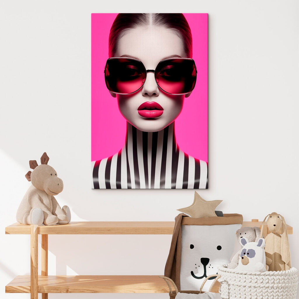 Woman wearing sunglasses and striped shirt