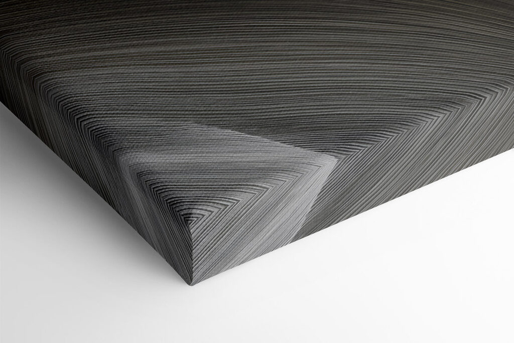 Flowing lines create subtle elegance