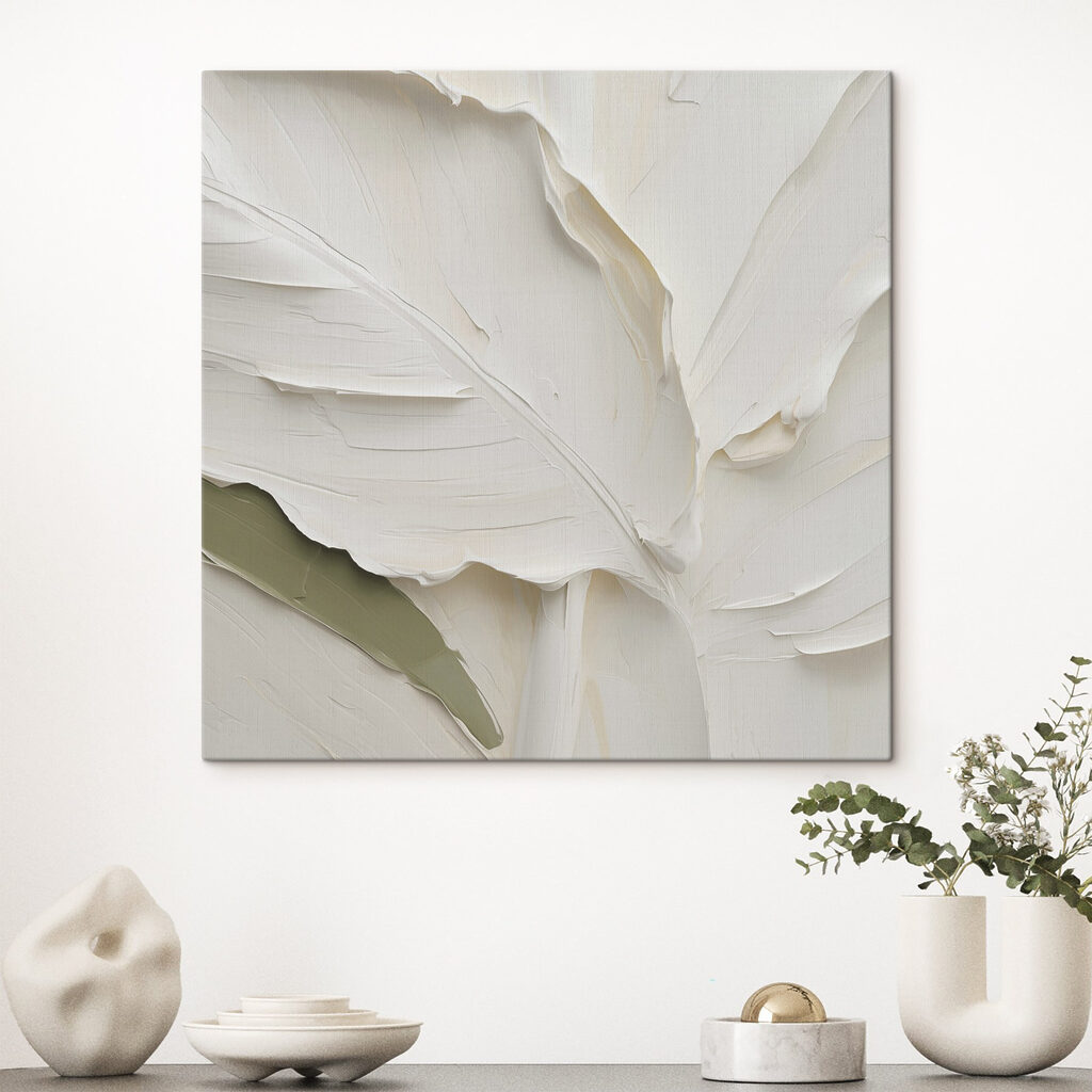 White leaves with a green stripe White leaves with a green stripe