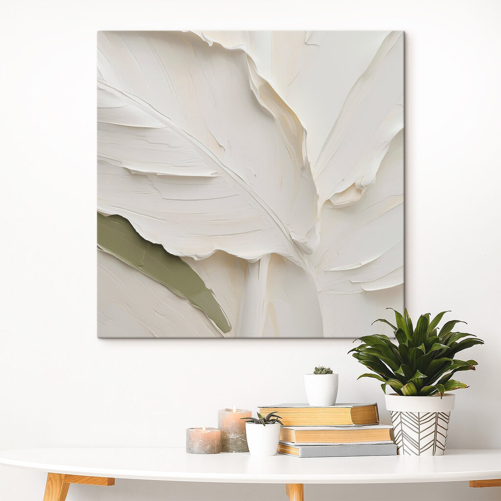 White leaves with a green stripe White leaves with a green stripe
