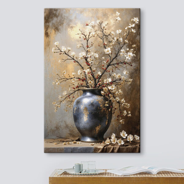 Vase with white flowers