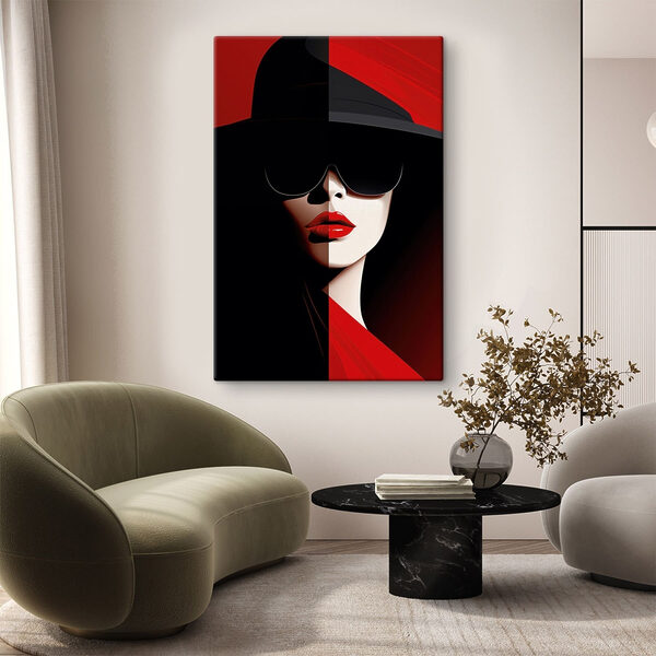 Woman wearing a hat and sunglasses