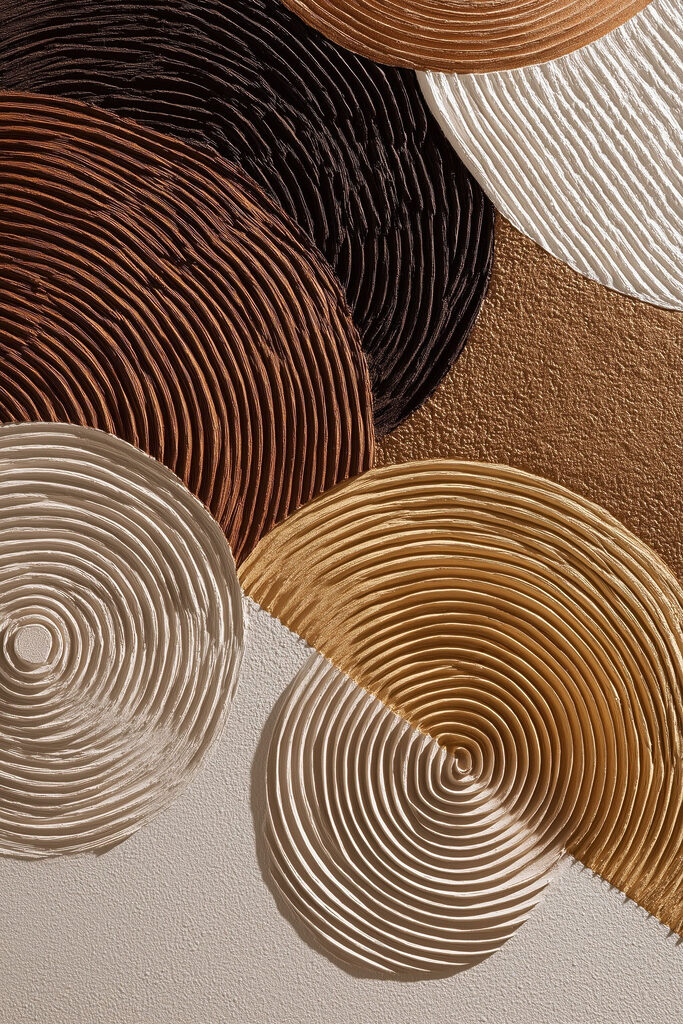 Flowing patterns in earthy tones Flowing patterns in earthy tones