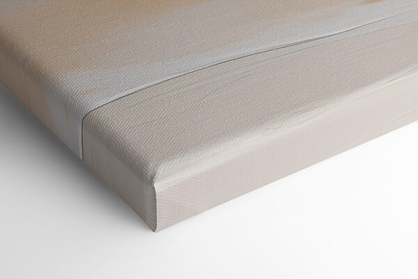 Soft hues blend in tranquil harmony