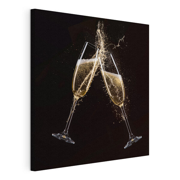 Zwei Gläser Champagner mit Sprühflüssigkeit Wandbilder Zwei Gläser Champagner mit Sprühflüssigkeit