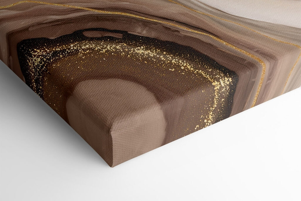 Flowing layers of earthy tones Flowing layers of earthy tones
