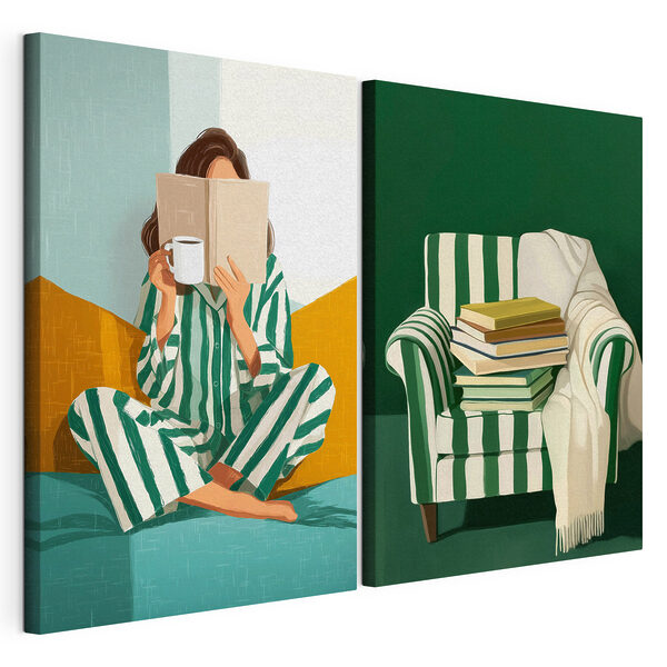 Modularer Leinwanddruck Eine Frau im Pyjama, die ein Buch liest, und ein Stapel Bücher